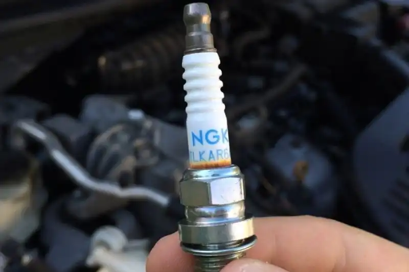 شمع خودرو چیست و چه وظیفهای دارد